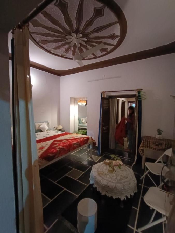Sanjana'S Stay Udaipur Bagian luar foto